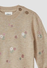 Brei-sweater in beige met bloemembroideries. Inclusief twee bruine knopen op de schouder en een geribbelde halslijn. Textuurstof.