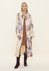 BEGINNERS PROM COAT - Klassischer Mantel - eden white
