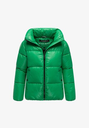 Groene gewatteerde jas met hoge kraag, glanzende textuur, ritssluiting en twee voorzakken. Bevat een merklabel aan de binnenkant.