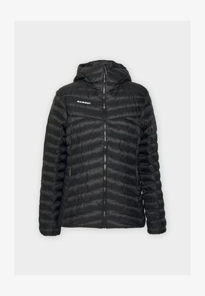 Giacca a vento nera con cappuccio, caratterizzata da un trapuntato a zigzag, chiusura frontale con zip e logo "MAMMUT" sul petto. Texture liscia.