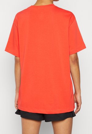 Printtipaita - red