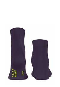 Calze sportive in misto cotone di colore viola con design a coste e testo fluorescente verde che indica il marchio e la taglia (42-43) sul lato.