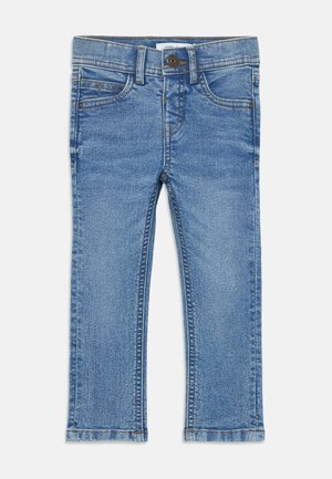 NMMSILAS SLIM - Pieguloša piegriezuma džinsi - medium blue denim