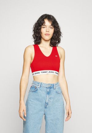 Tommy Jeans SUPER CROP V LOGO WAISTAND - Top - deep crimson