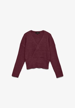 Sötét mályvaszínű, bordázott kötött hosszú ujjú, rövidített pulóver átfedéses V-nyakkal és laza fazonnal, fehér háttéren lefektetve.