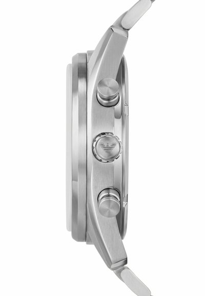 Vue latérale d'un boîtier de montre-bracelet en métal argenté avec deux boutons-poussoirs et une couronne comportant un logo ailé.