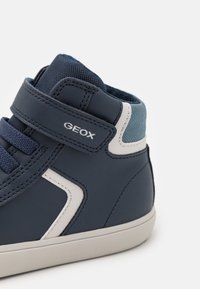 Geox GISLI BOY - Höga sneakers - navy/light grey