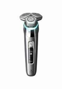 Philips Series 9000 elektrische scheerapparaat met een driedelige ontwerp, metallic zilver en zwarte afwerking, LED-display en blauwe accenten.
