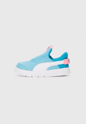 COURTFLEX V3 SLIPTECH UNISEX - Bėgimo batai plentui - aqua/white/pinkscape