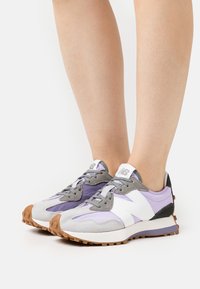 New Balance - WS327 - Trainers - cyber lilac Thumbnail Image 1