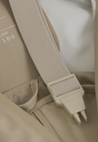 CeLaVi CEMAGIC SET - Regnjacka - white pepper