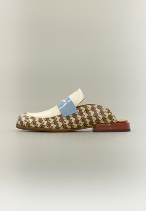 FABLE - Mules - leche/cielo/castano