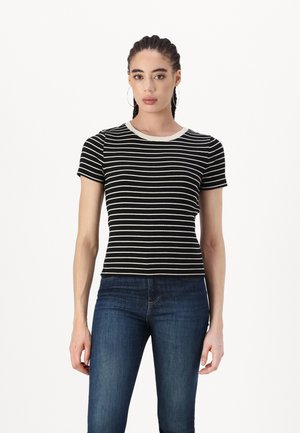 T-shirt à rayures noir et blanc à manches courtes avec un col rond, comportant un col uni de couleur claire et une coupe ajustée.