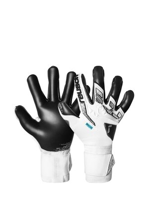 Paar weiße und schwarze Torwarthandschuhe, einer zeigt die Handfläche mit Griffstruktur, der andere die Rückseite mit Markenlogo und Details des Handgelenkriemens.