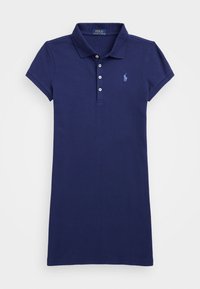 Marinblå pikéklänning i bomull med krage, korta ärmar, treknappslinning och en liten broderad logotyp på bröstet.