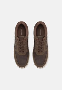 Pier One - Sneakersy niskie