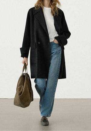 Mantel - black
