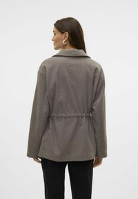 Vero Moda VMINGRID  - Žakete - medium grey melange