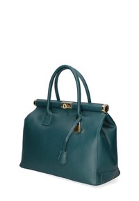 Bolso de hombro de cuero verde azulado, diseño estructurado, textura suave, dúo de asas cortas, herrajes en tono dorado, cierre superior con detalle de candado.