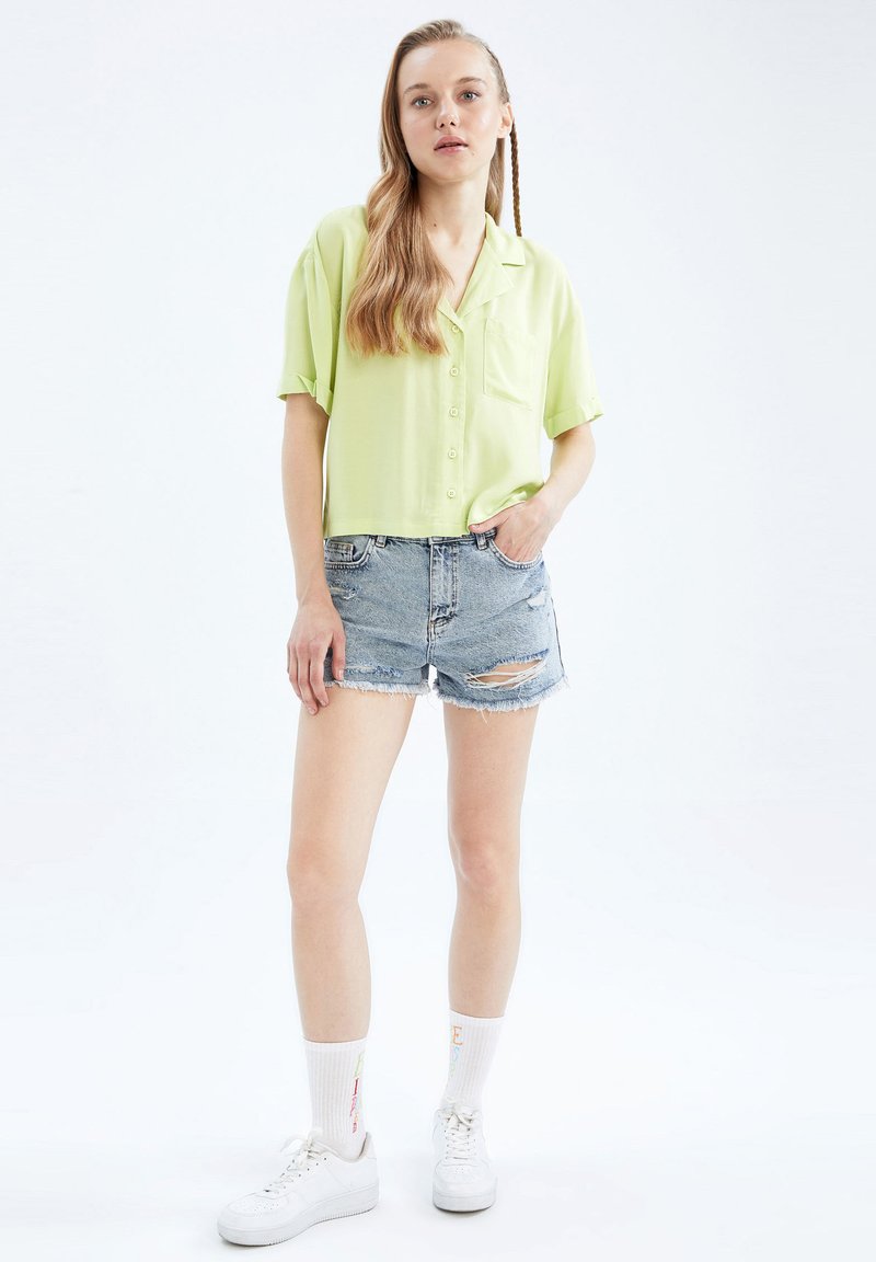 DeFacto Overhemdblouse lichtgroen DeFacto Overhemdblouse lichtgroen