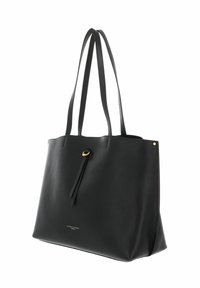 Borsa a tracolla in pelle nera con finitura testurizzata, doppi manici allungati, dettagli in metallo dorato e un centrale dettaglio decorativo a frange.