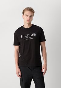 Tommy Hilfiger TEE - Μπλουζάκι με στάμπα - black