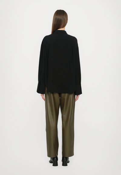 CLOSED Blusa - black