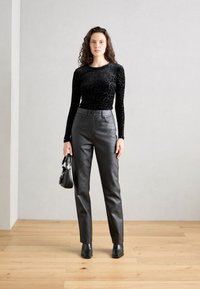 Scotch & Soda BURN OUT LONG SLEEVE - Hosszú ujjú felső - black