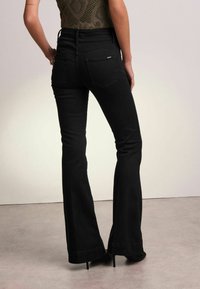 Next REGULAR FIT - Jeans bootcut - black