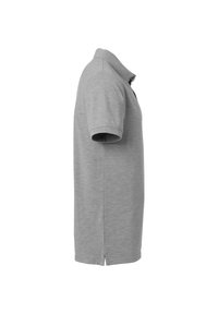 Grijze polo met korte mouwen en kraag, van de zijkant getoond, met een rechte zoom en een kleine zijsplit.