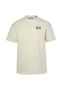 Krémové bavlněné tričko s krátkým rukávem, kulatým výstřihem a potiskem černého textu. Rovný lem s minimálním detaily.