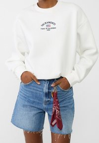 Stradivarius Mikina - white