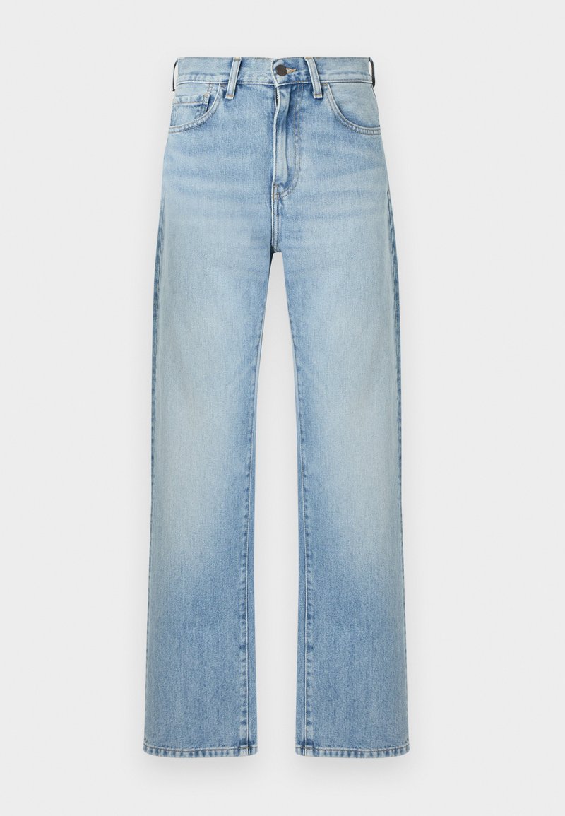 Lichtblauwe jeans met hoge taille en rechte pijpen, voorzien van een knoopsluiting aan de voorkant, ritssluiting en een ontwerp met vijf zakken, afgebeeld op een effen achtergrond.