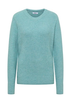 Pull en maille bleu clair avec des manches longues, texture côtelée, encolure ronde et variations de couleur subtiles. Présente une étiquette de logo à l'intérieur.