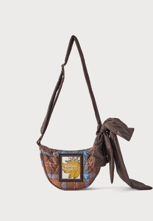 Barbour, X FARM RIO FERNANDA SMALL SLING BAG - Чанта за носене през рамо - multi-coloured