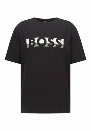 Czarny T-shirt z krótkim rękawem z białym stylizowanym tekstem "BOSS" na piersi. Prosty fason z okrągłym dekoltem.