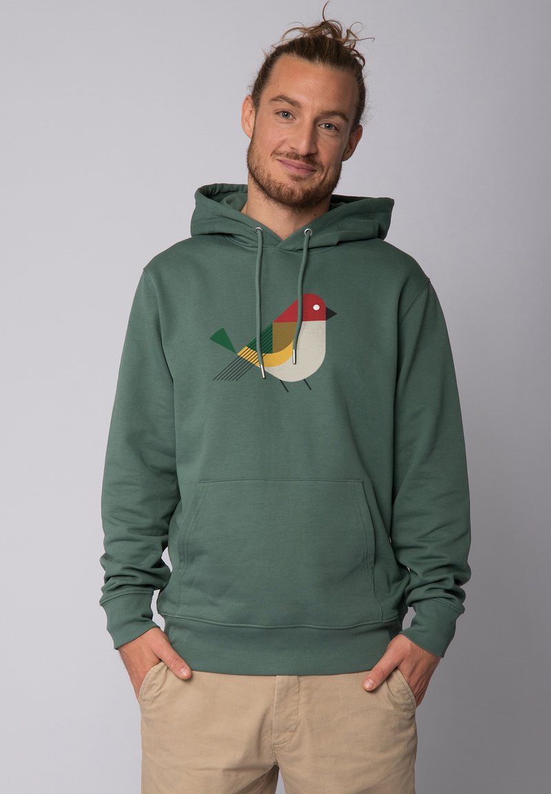 Haut à capuche vert avec une poche avant, arborant un graphique d'oiseau coloré en rouge, jaune, vert et noir, fabriqué en matériau en coton doux.
