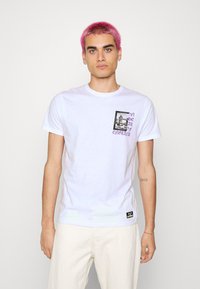 Brave Soul T-shirt estampada - optic white/multicolour