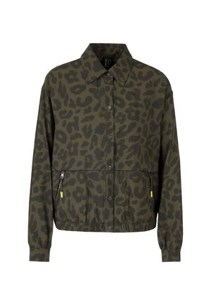 Olivgrüne Jacke mit schwarzem Leopardenmuster, mit einer Knopfleiste, einem Kragen, elastischen Bündchen und zwei Reißverschluss-Taschen.