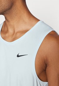 Nike Performance HYVERSE TANK - Top - glacier blue/black