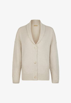 Beige gestrickte Strickjacke mit Schalkragen, ausgestattet mit drei Knöpfen, gerippten Bündchen und Zopfmuster-Details an den Ärmeln.