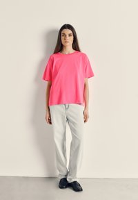 Tee-shirt basique col V et manches 3/4 - Kaki - Grandes tailles - Femme