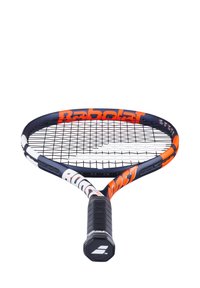 Tennisketcher med et navy blåt og orange design, der har et struktureret sort håndtag, åben strængbund og et brandet logo på rammen.