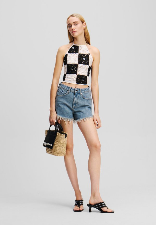 FRAYED - Jeans Shorts