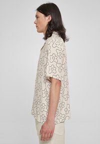 Urban Classics RESORT - Srajca - softseagrassflower