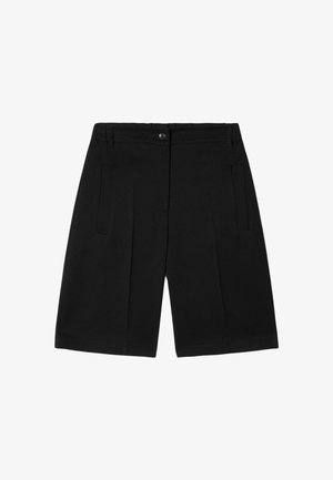 Czarne, dopasowane szorty z płaskim pasem, dwoma plisami z przodu i bocznymi kieszeniami. Wykonane z usztywnionego materiału o gładkim wykończeniu.