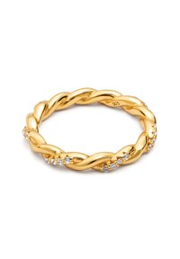 Gouden gedraaide ring met kleine heldere edelstenen die gelijkmatig over het oppervlak zijn verspreid.