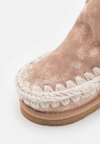Mou KID UNISEX - Botas - cloud camel