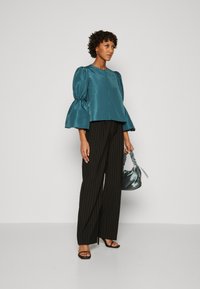 Malina ZOEY BLOUSE - Blouse - petrol