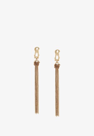 Gouden oorbellen met een sluiting ontwerp, vallende kettingen, gestrikt detail nabij de bovenkant en een gladde metallic afwerking.